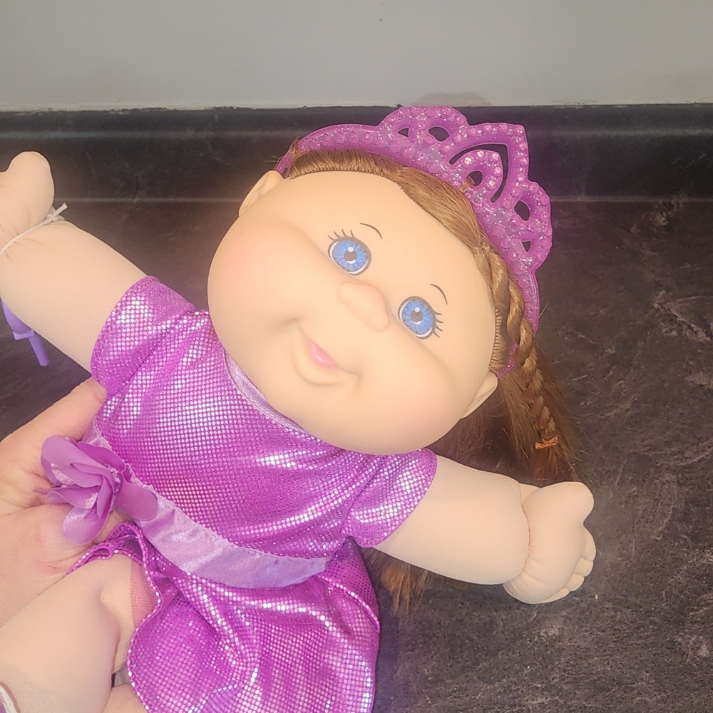 Cabbage Patch Kids Brunette In Purple Dress